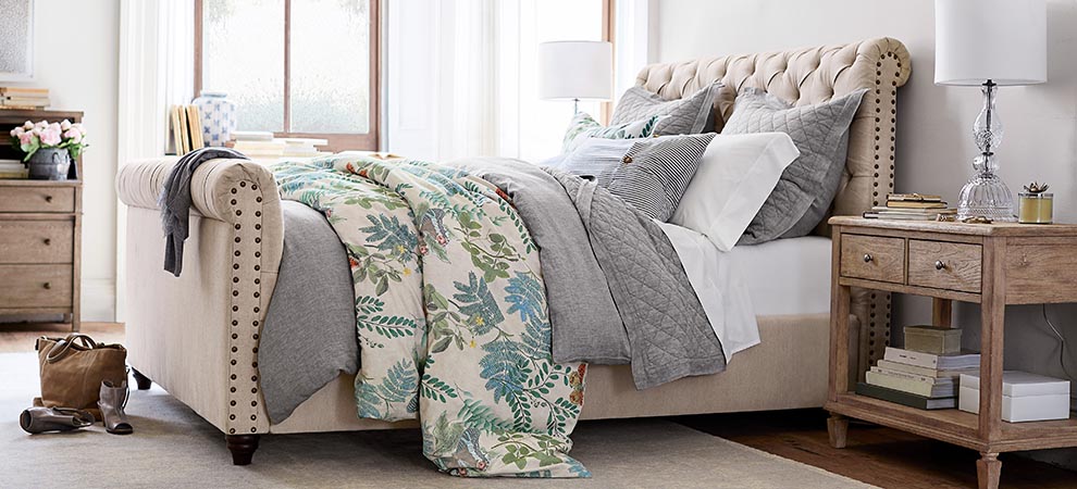 Chesterfield Bed + Victoria Bedding Chesterfield Bed + Victoria Bedding