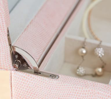 Pottery Barn - Holiday 2017 Gift Guide - Personalized McKenna