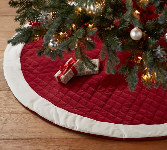 Red Velvet Tree Skirt 