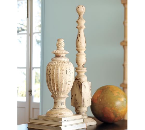 Chippy White Finial, Medium