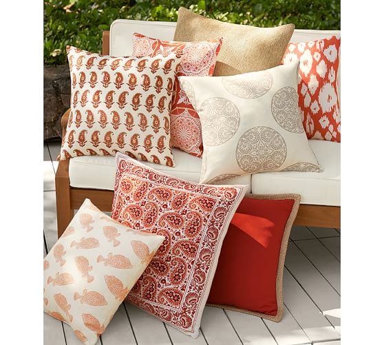Betsy Medallion Indoor/Outdoor Pillow Pottery Barn