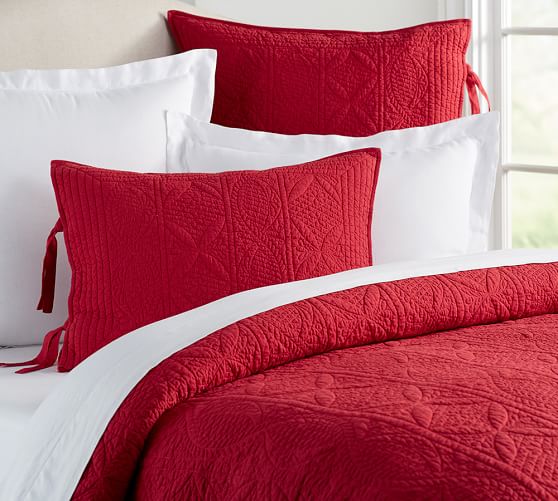 Hanna Quilt & Sham Pottery Barn