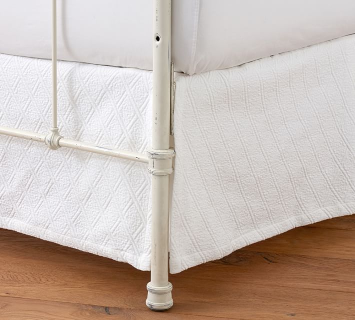 Reeve Matelasse Organic Daybed Bed Skirt Pottery Barn