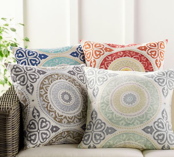 Leona Medallion Indoor Outdoor Pillow Pottery Barn