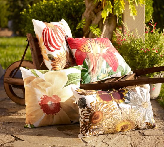 Daisy Botanical Indoor/Outdoor Pillows Pottery Barn