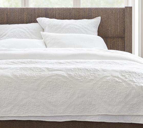 Medallion Washed Cotton Quilt & Sham White King