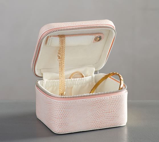 Pottery Gifts For Her : Unique Christmas 2016 Gifts for Her - All Handcrafted, All ... - From organic spa robes to personalized jewelry boxes, pottery barn has gifts for her that are sure to put a smile on her face.