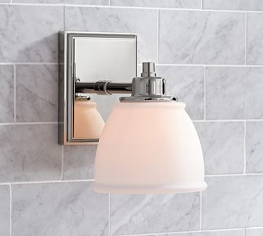 Hayden Single Traditional Sconce Hayden Single Traditional Sconce