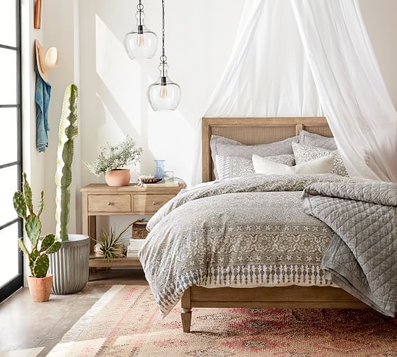 Solange Synthetic Kilim Indoor Outdoor Rug Pottery Barn
