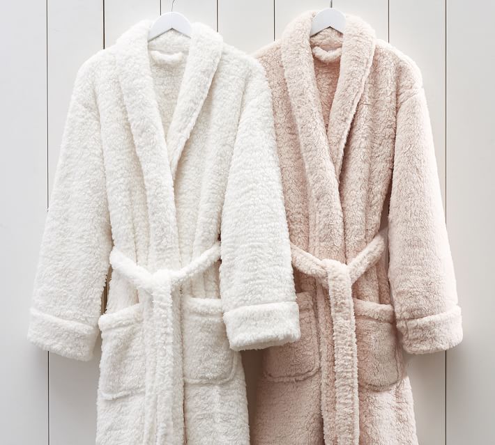 Teddy Bear Faux Fur Robes. Have Yourself a Cozy Little Christmas Decor, Faux Fur & Hygge.