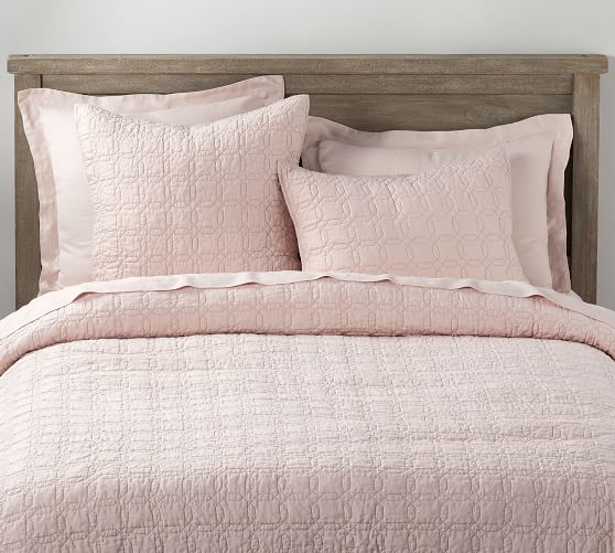 Quilts & Coverlets Pottery Barn