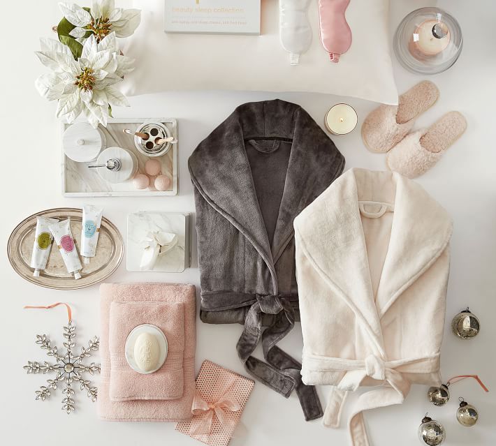Pantoufles en fausse fourrure Teddy Bear. Ayez vous-même un petit décor de Noël confortable, de la fausse fourrure et de l'hygiène.
