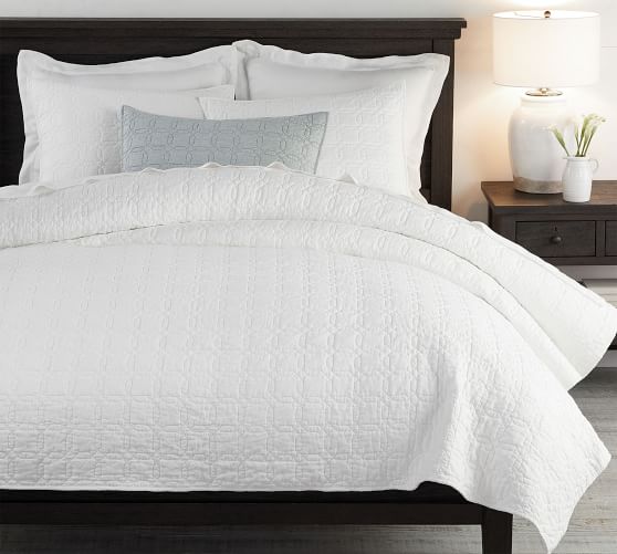 Quilts & Coverlets Pottery Barn